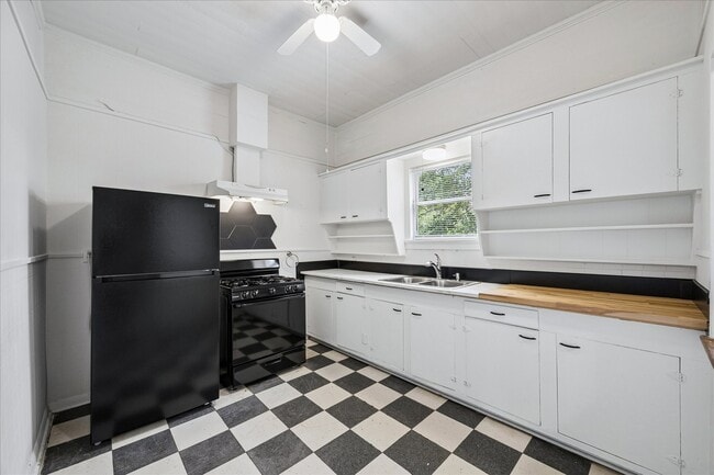 Building Photo - 1214 14th St