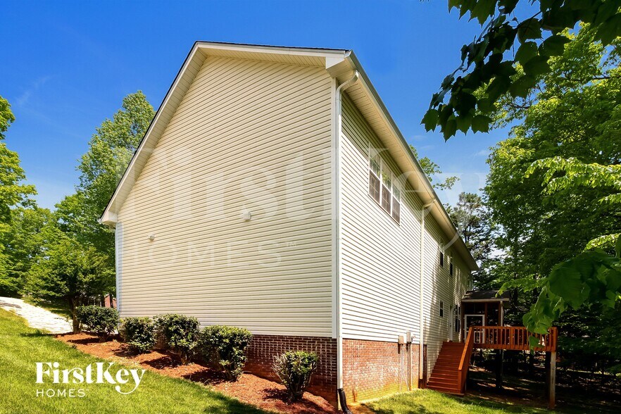 Building Photo - 6987 Brandi Wood Cir