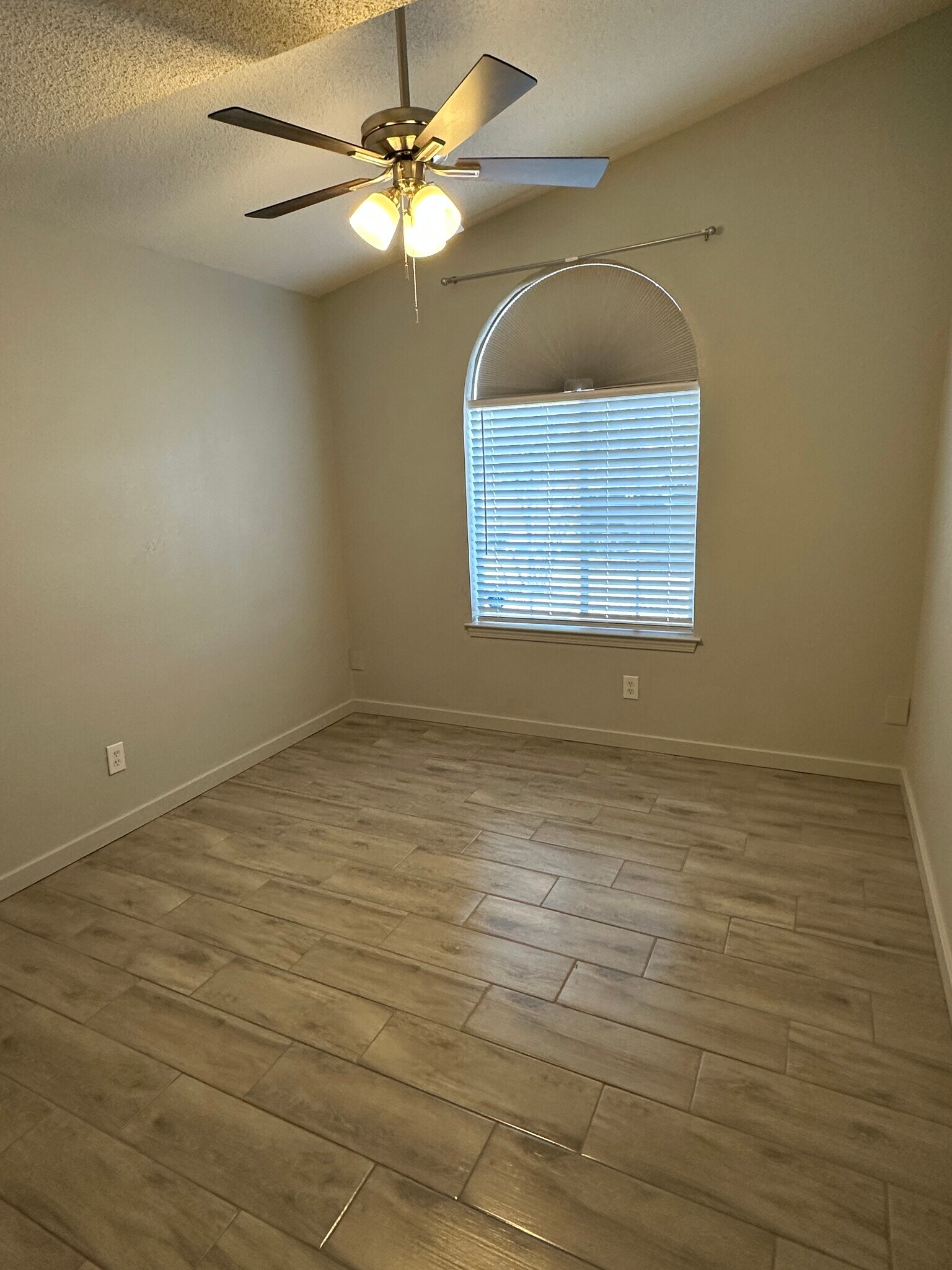 Bedroom 3 - 4652 Loma Linda Cir
