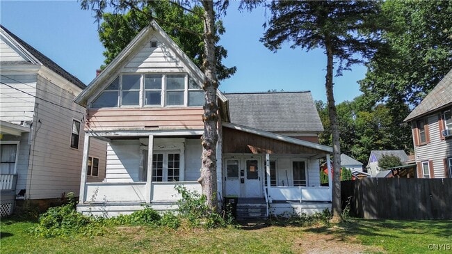 Building Photo - 40 Elm St