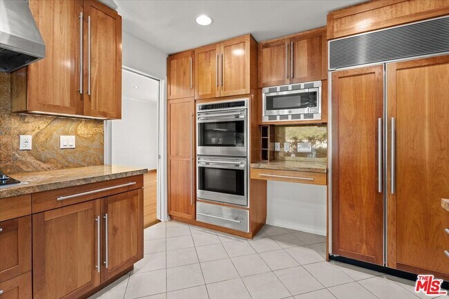 Building Photo - 13521 Bayliss Rd