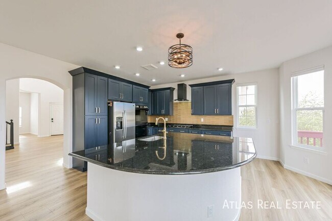 Building Photo - 2547 S Fundy Cir