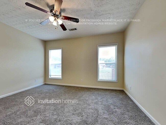 Building Photo - 401 Pondweed Dr