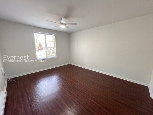 Building Photo - 2601 Hillsboro Pike