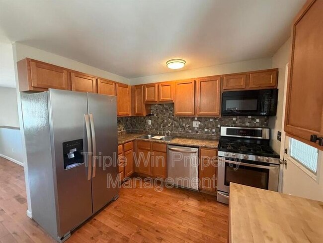 Building Photo - 5243 Ville Maria Ln