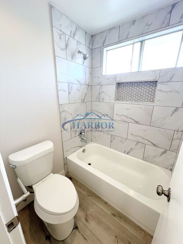 Building Photo - 2315 S Grand Ave