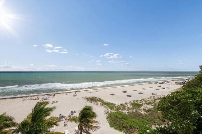 Building Photo - 1010 S Ocean Blvd