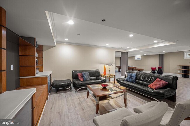 Building Photo - 9715 Singleton Dr