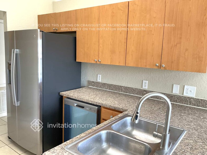 Building Photo - 7682 Canterbury Cir