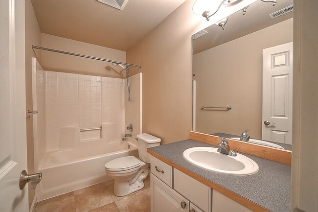 Building Photo - 3Bd/2.5Ba Snoqualmie Home