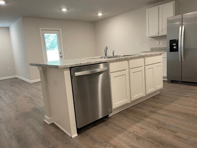Building Photo - 6461 Slabinski Ln