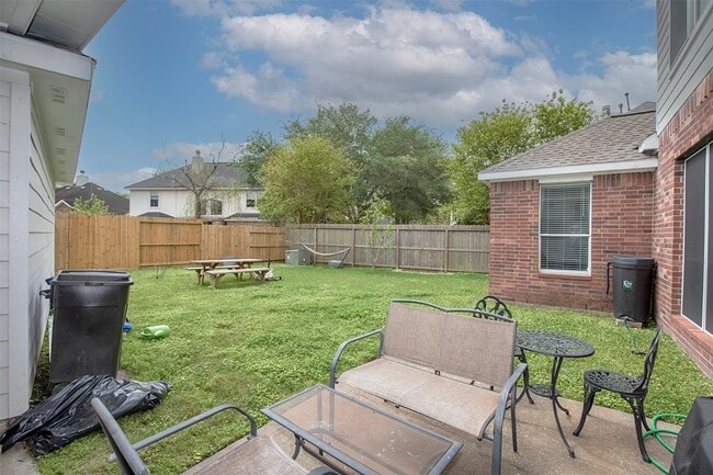 Building Photo - 601 Canyon Crest Dr