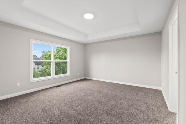 Building Photo - 453 Friendly Ave