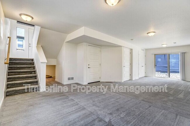 Building Photo - 6020 Ashmore Ln