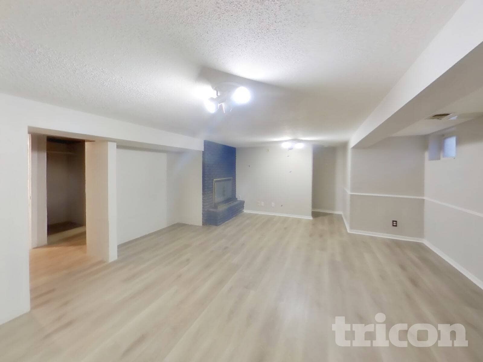 Building Photo - 6928 45th Pl N