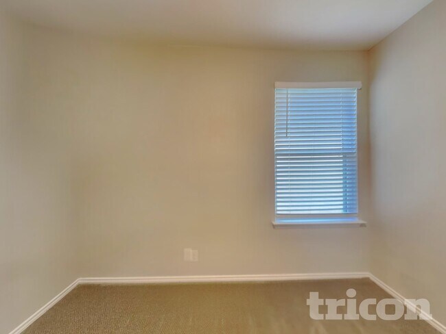 Building Photo - 8119 Sleepy Brook