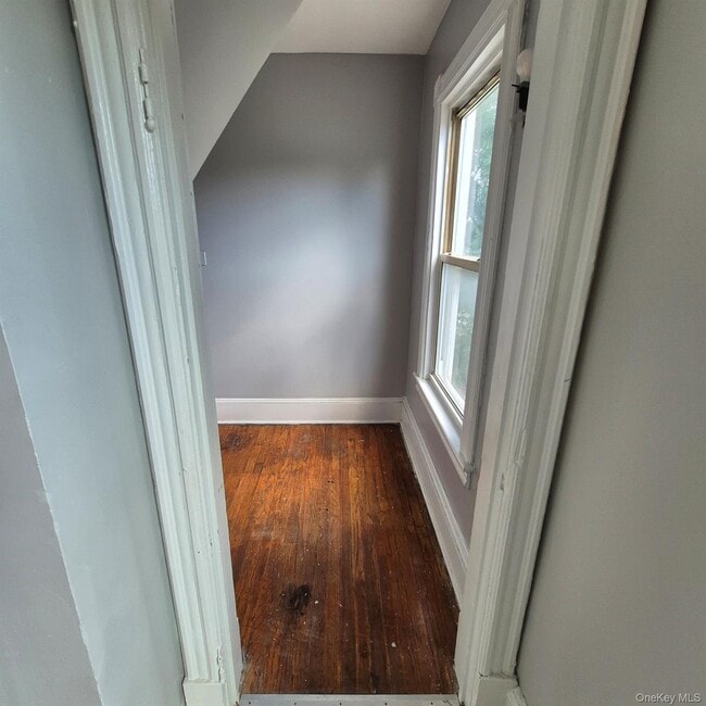 Building Photo - 67 Greenkill Ave