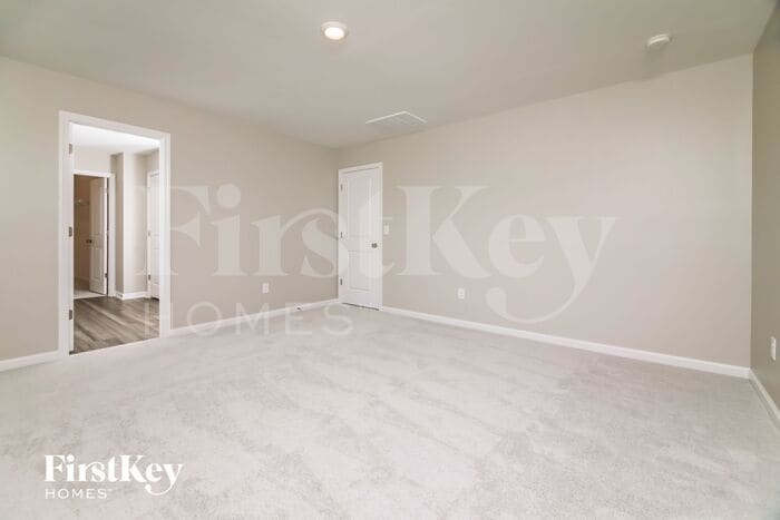 Building Photo - 210 Soy Bean Ln