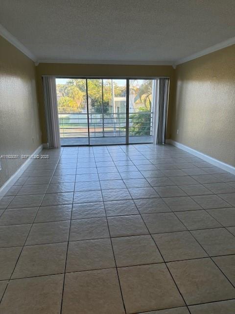 Building Photo - 4235 N University Dr