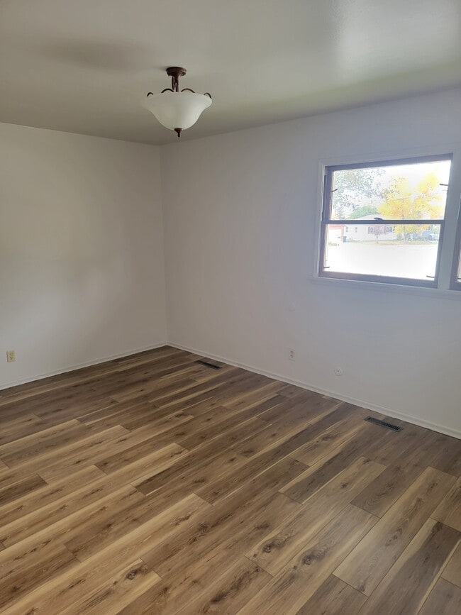 Building Photo - 1702 Edgar St