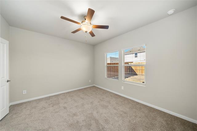 Building Photo - 704 Hemingway Ln