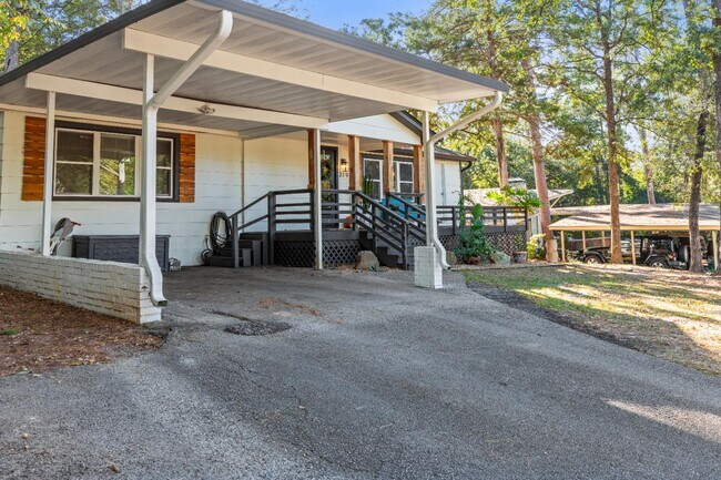 Building Photo - 319 Hideaway Lane Central