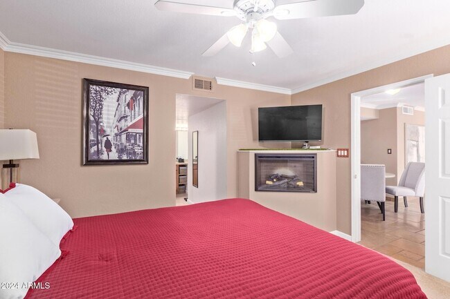 Building Photo - 8787 E Mountain View Rd