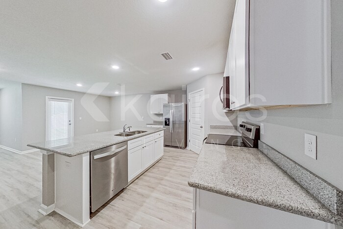 Building Photo - 289 Monarch Ln