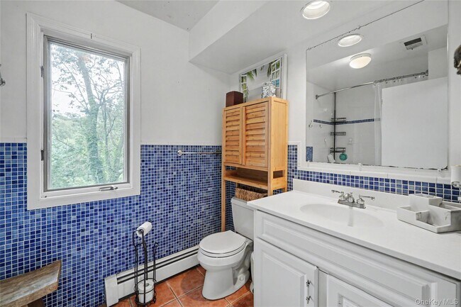 Building Photo - 811 Eagle Bay Dr