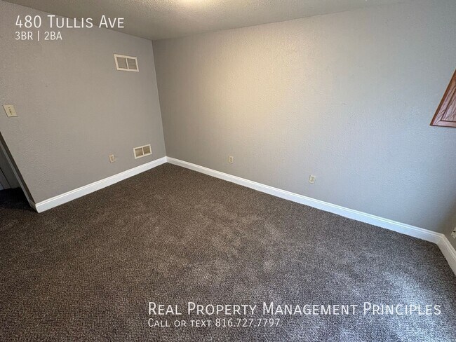 Building Photo - 480 Tullis Ave