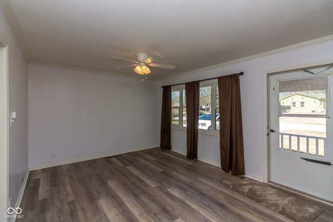 Building Photo - 504 Mooreland Dr