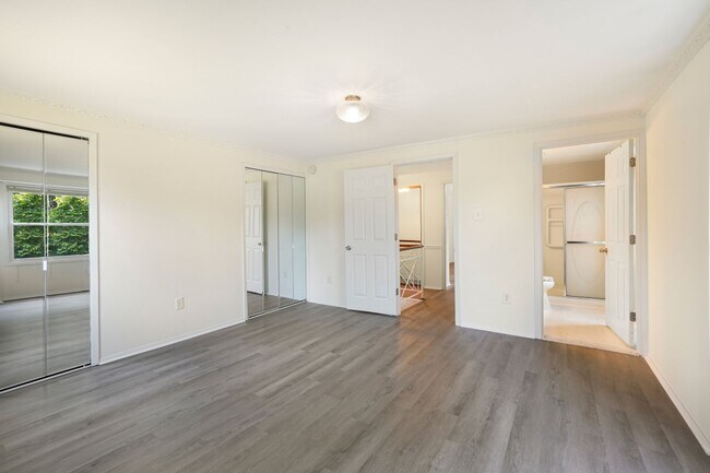 Building Photo - A 4 BEDROOM 2.5 BATH DREAM COME TRUE IN POINTER RIDGE AT COLLINGTON!