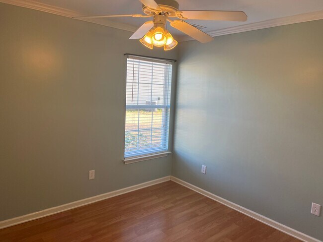 Building Photo - Pet-friendly, 3 Bedroom, 2 Bath Home with Fenced Yard in St. James School Area! Available in May!