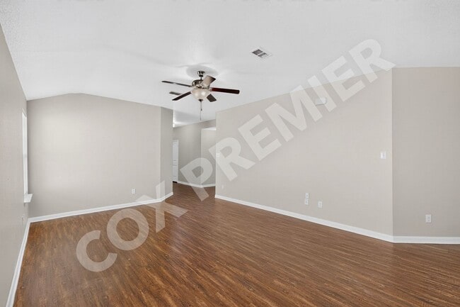 Building Photo - 2848 St Bernard Dr