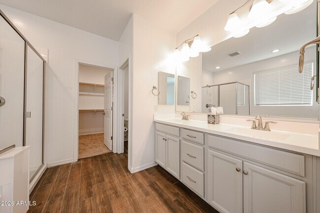 Building Photo - 2306 E Branham Ln