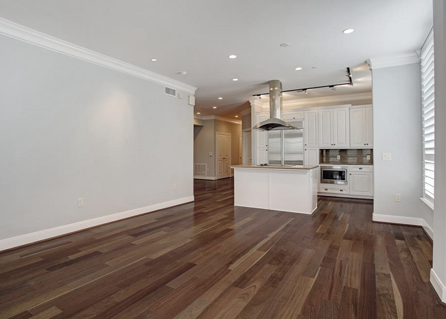 Building Photo - 1419 Montrose-3109