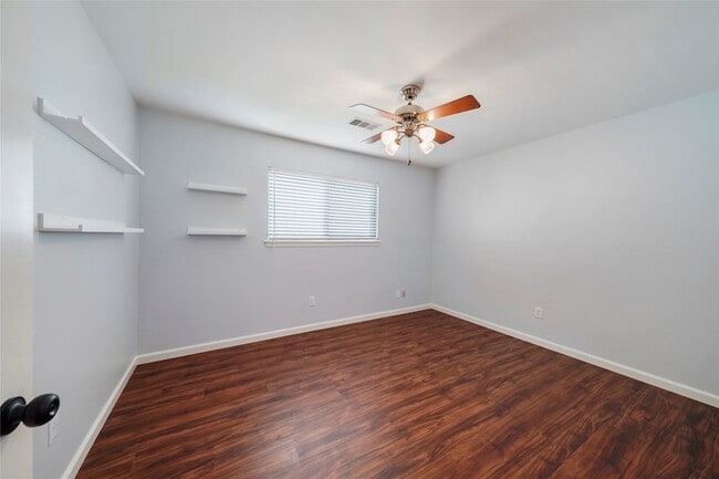 Building Photo - 10502 Timberwood Dr