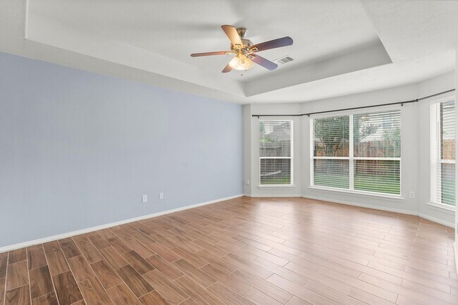 Building Photo - 29902 Legends Ridge Dr