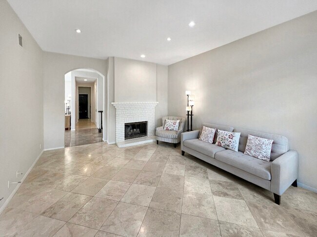 Building Photo - 9761 Claiborne Square