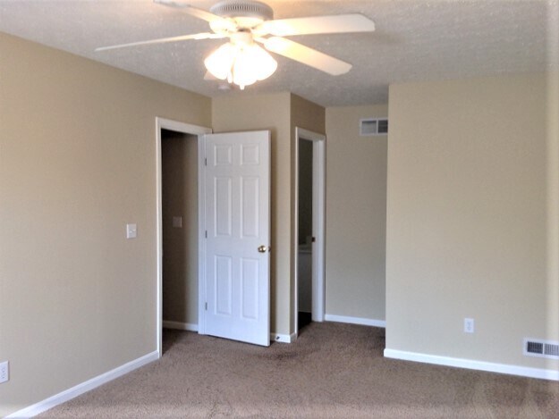 Building Photo - 2050 Apple Ridge Ct