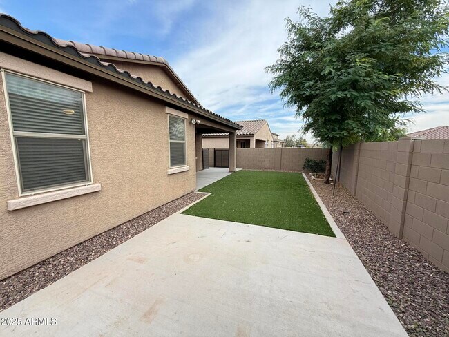 Building Photo - 21217 W Granada Rd