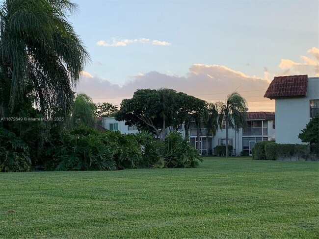 Building Photo - 7406 Woodmont Terrace