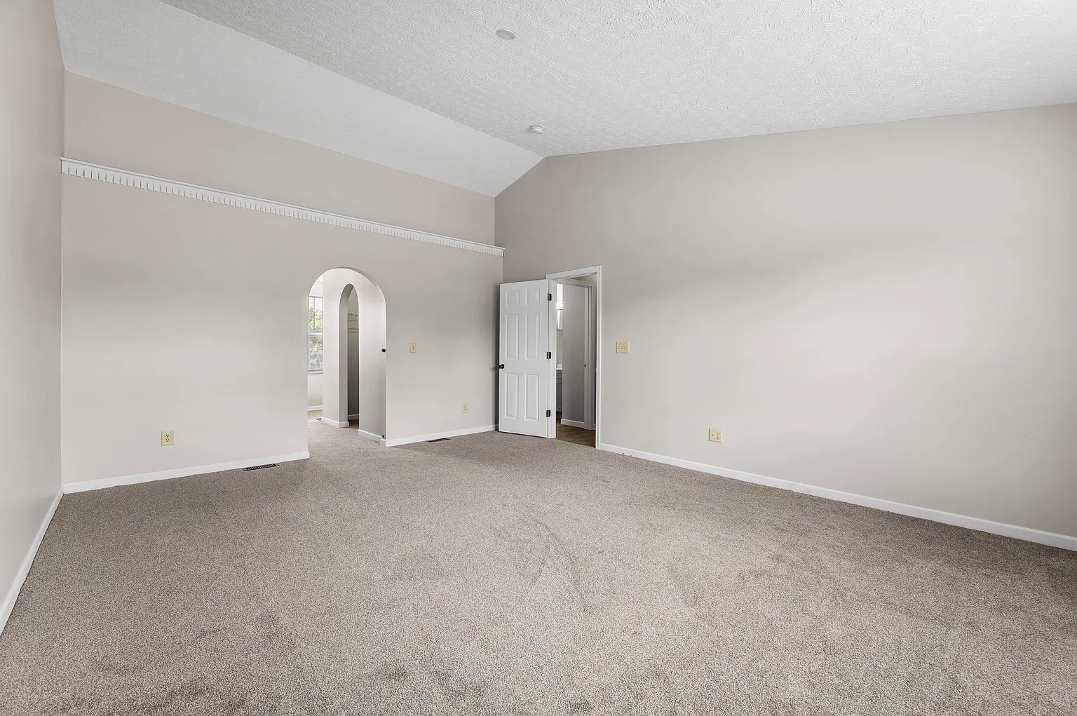 Building Photo - 328 Regency Ave