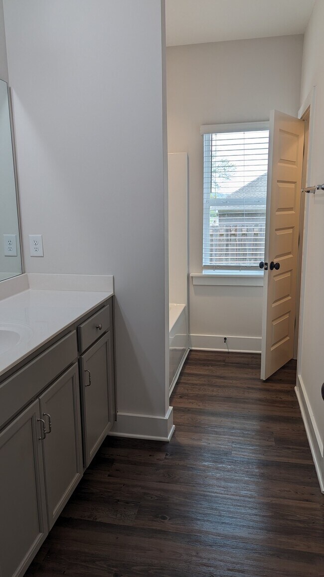 Building Photo - 4056 Ashley Drive