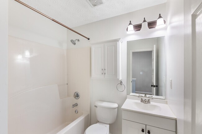 Building Photo - 46 Timber Ridge Dr