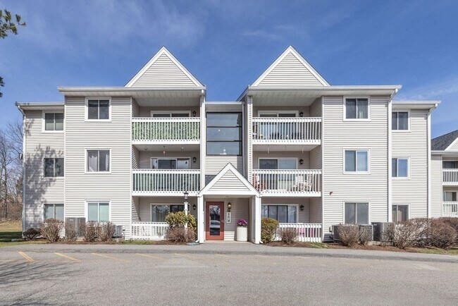 Building Photo - 15 Bower Rd