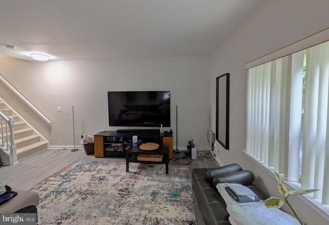 Building Photo - 8933 Royal Astor Way