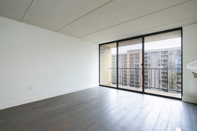 Building Photo - 50% Off First Month's Rent! Stellar Symphony Terrace Condo!