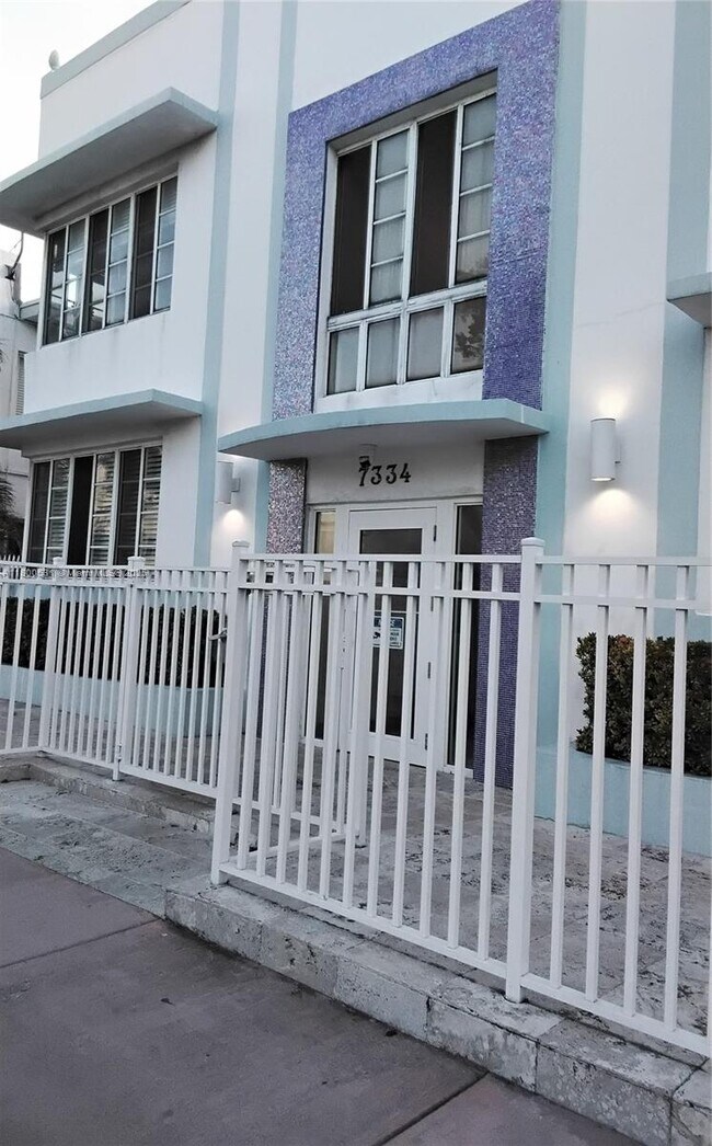 Building Photo - 7334 Harding Ave