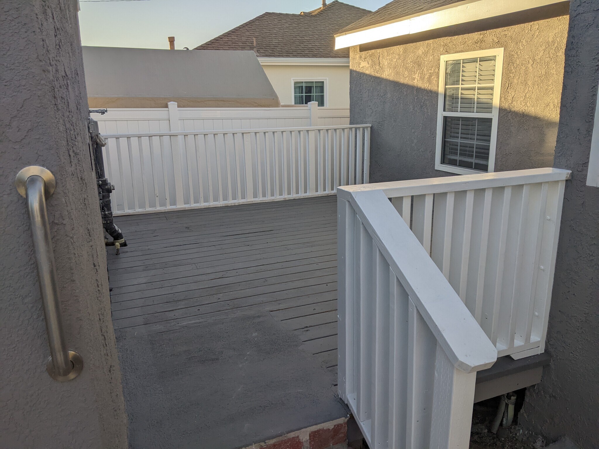 Porch - 3318 W 157th St